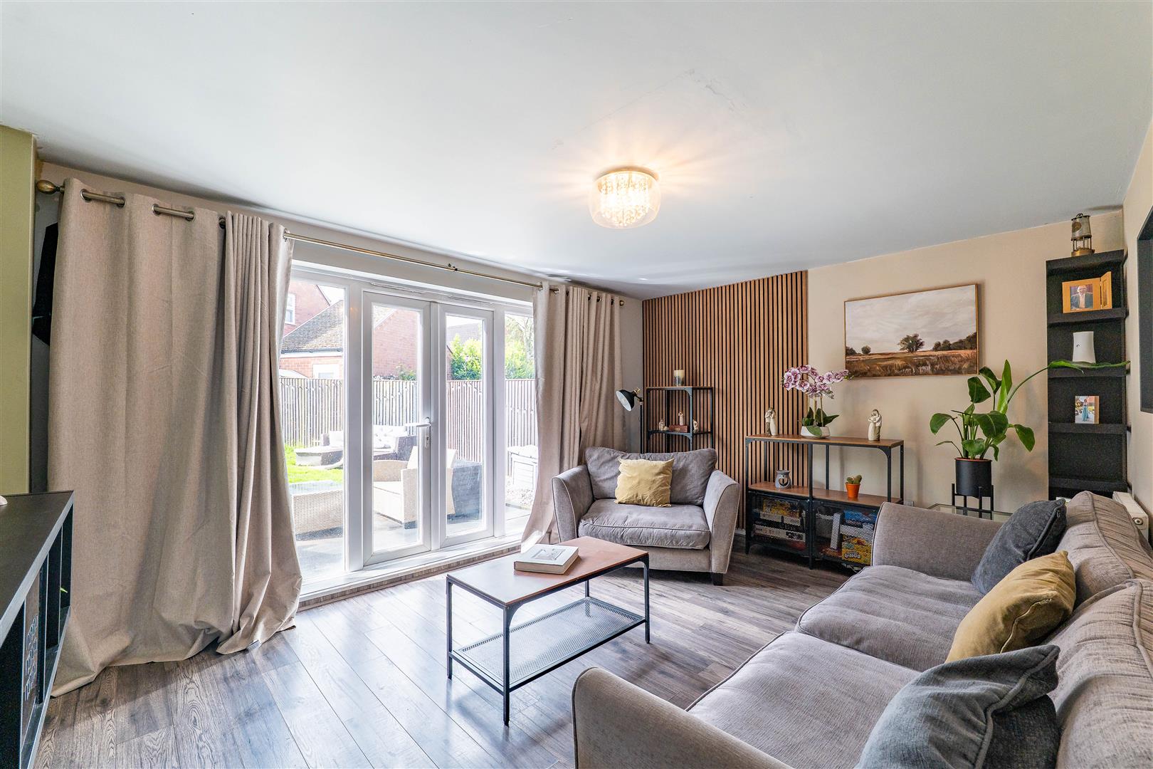 4 bed property in Parish Gardens, Leyland